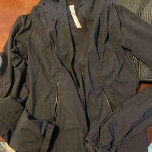 Lulu lemon lines windbreaker